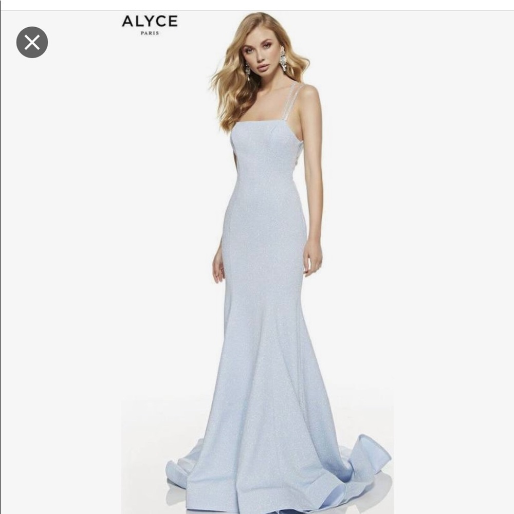 Formal dress size 2. Prom dress. Long light blue dress